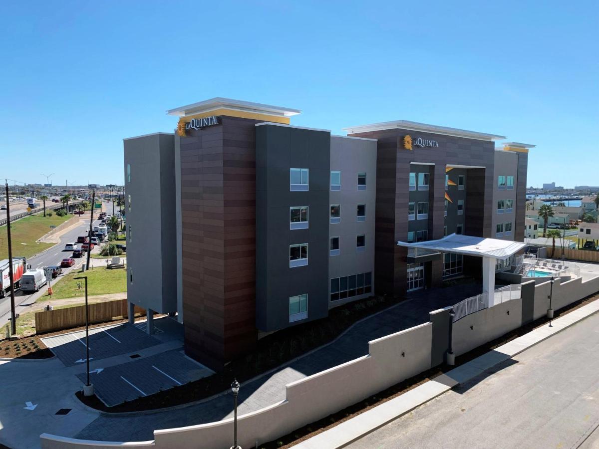 La Quinta Inn & Suites By Wyndham Galveston North At I-45 ภายนอก รูปภาพ