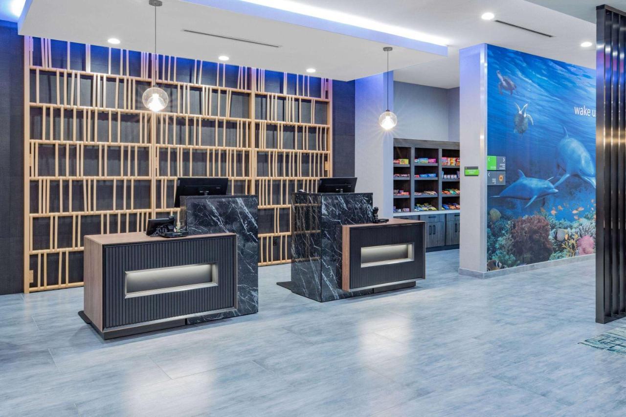 La Quinta Inn & Suites By Wyndham Galveston North At I-45 ภายนอก รูปภาพ